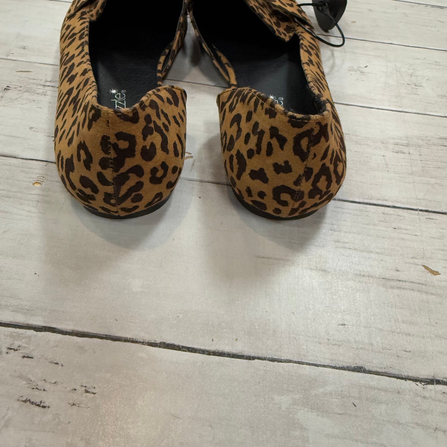 Shoes Flats By Shoedazzle In Animal Print, Size: 9