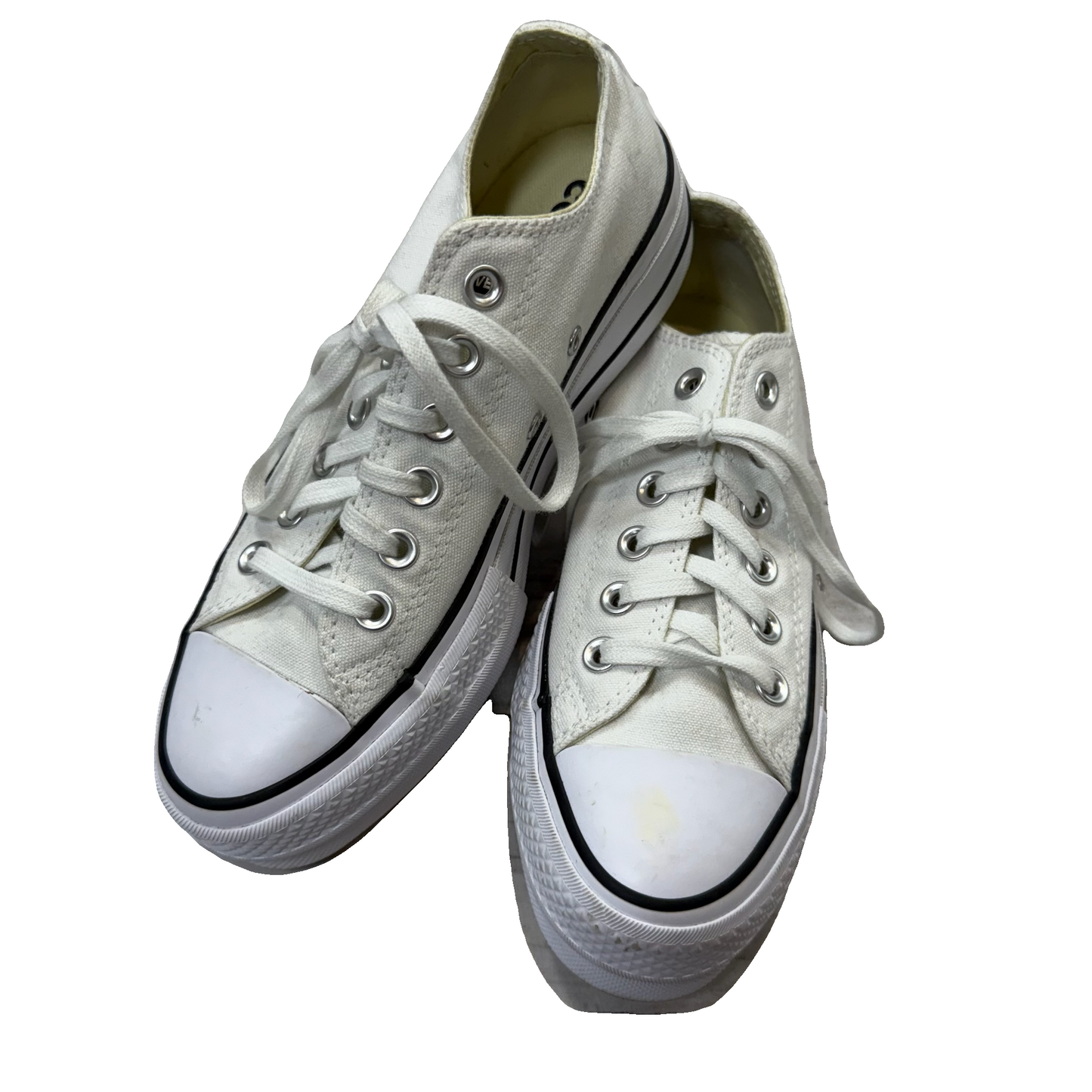 Shoes Sneakers By Converse In White, Size: 6