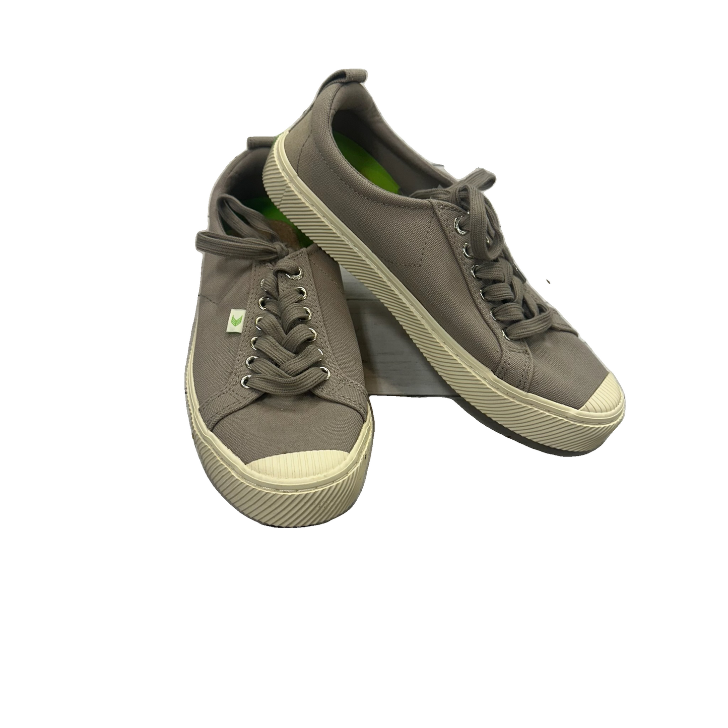 Shoes Sneakers By Cariuma In Taupe, Size: 9.5