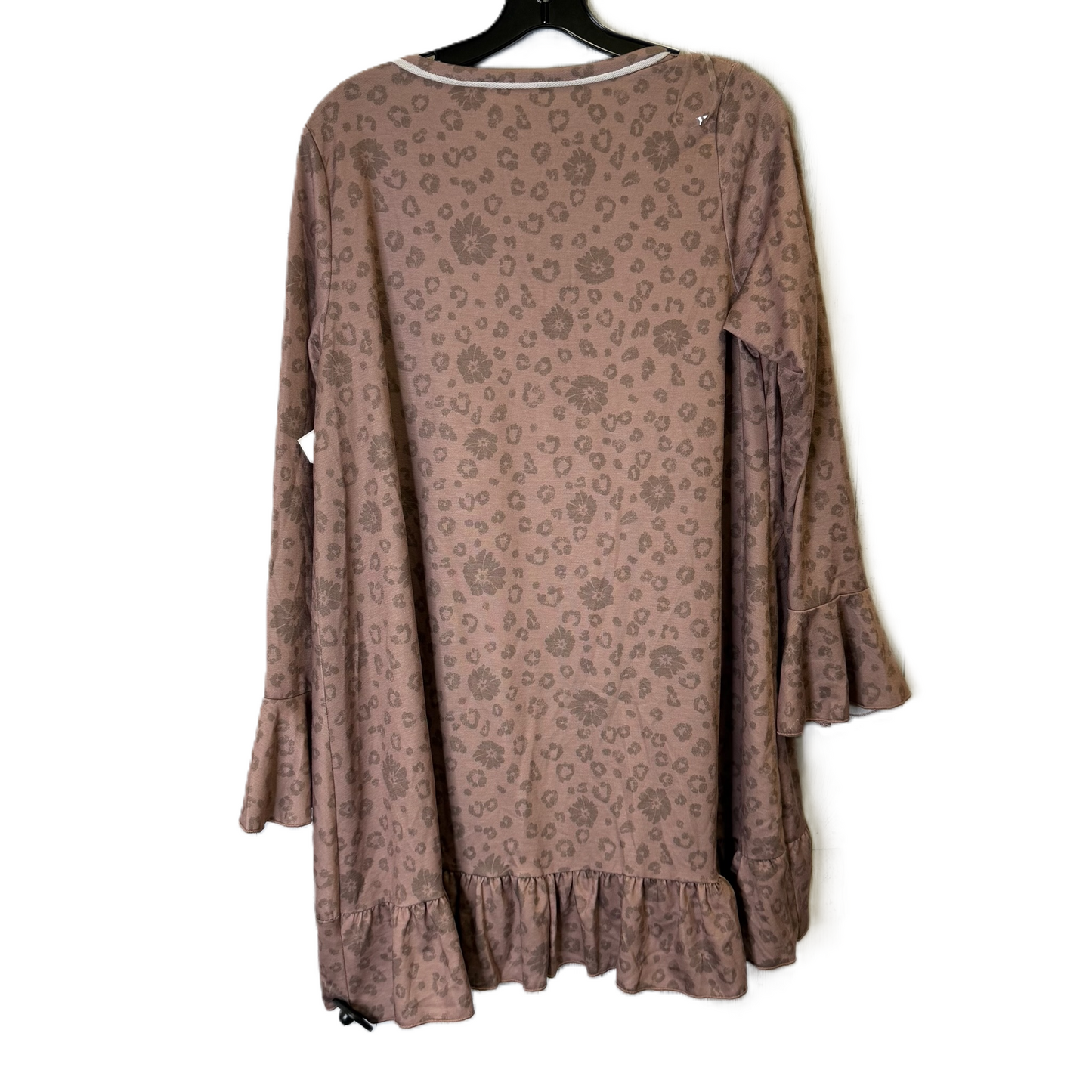 Top Long Sleeve Basic By Peach Love Cream California In Animal Print, Size: L