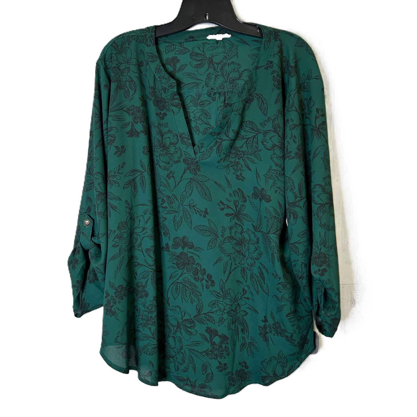 Top Long Sleeve By Maurices In Green, Size: Xxl