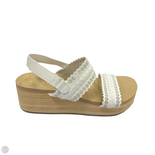 Sandals Flats By Skechers In Beige, Size: 7.5