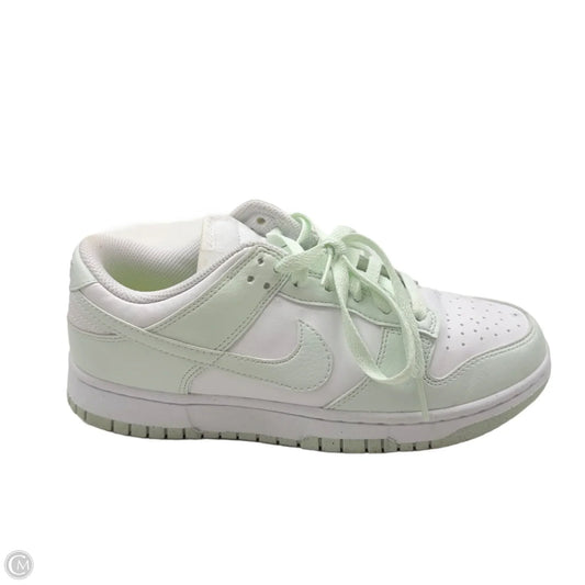 Shoes Sneakers By Nike In Green & White, Size: 7.5