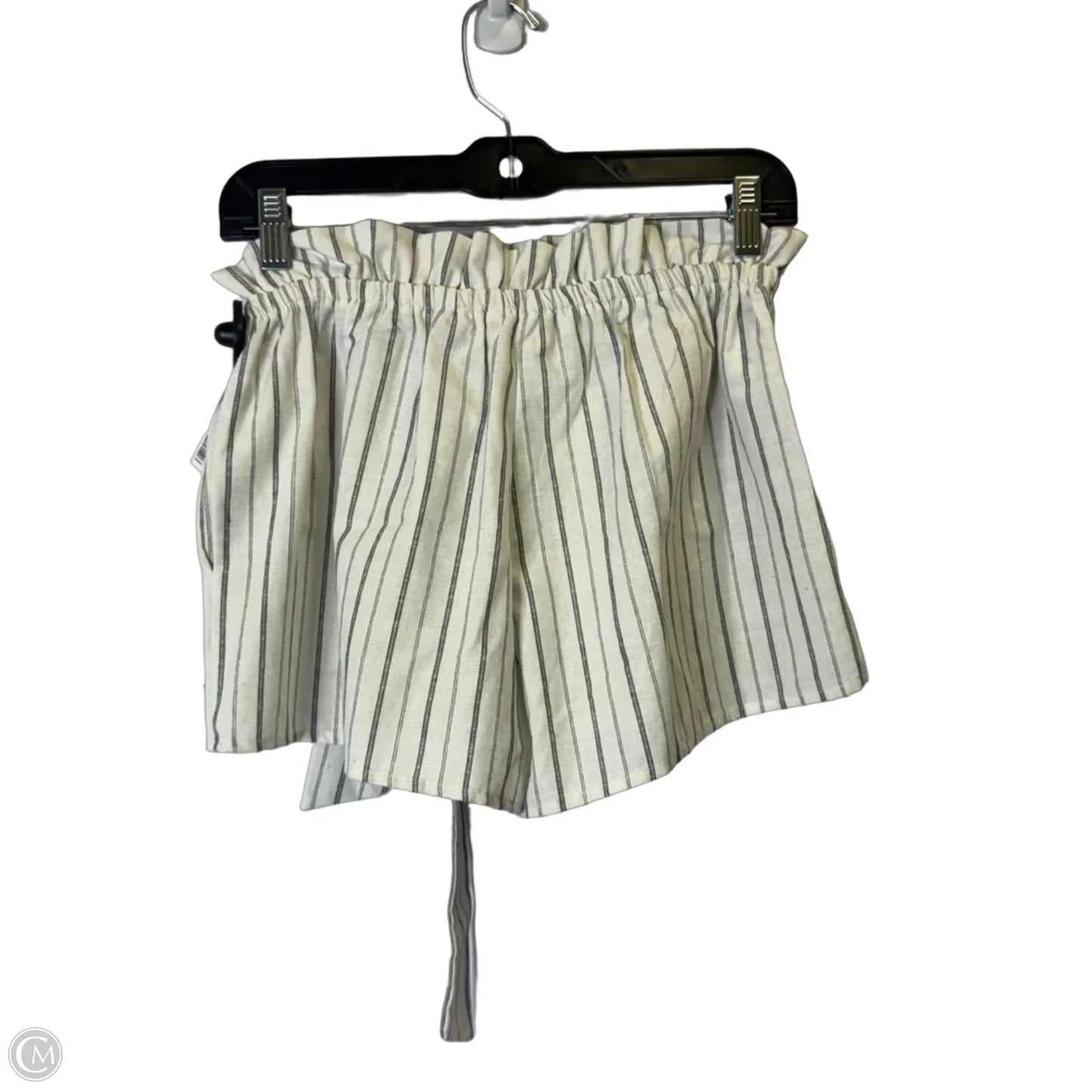 Shorts By Clothes Mentor In Striped Pattern, Size: S