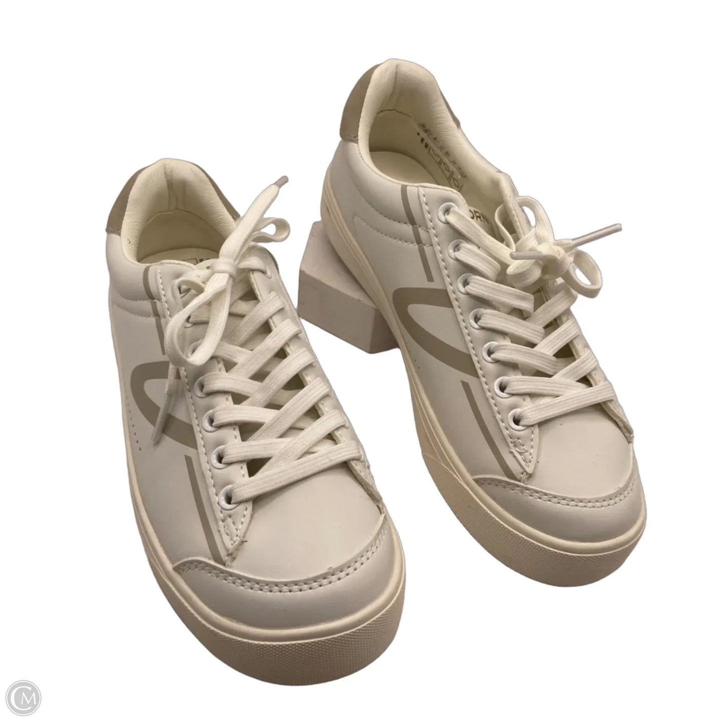 Shoes Sneakers By Tretorn In White, Size: 6.5