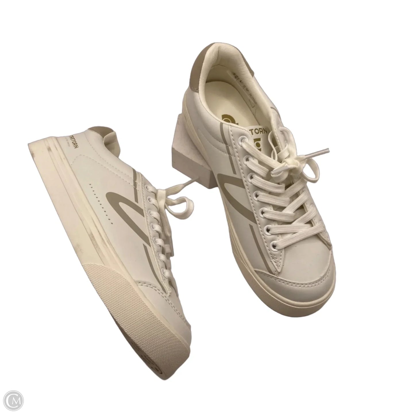 Shoes Sneakers By Tretorn In White, Size: 6.5
