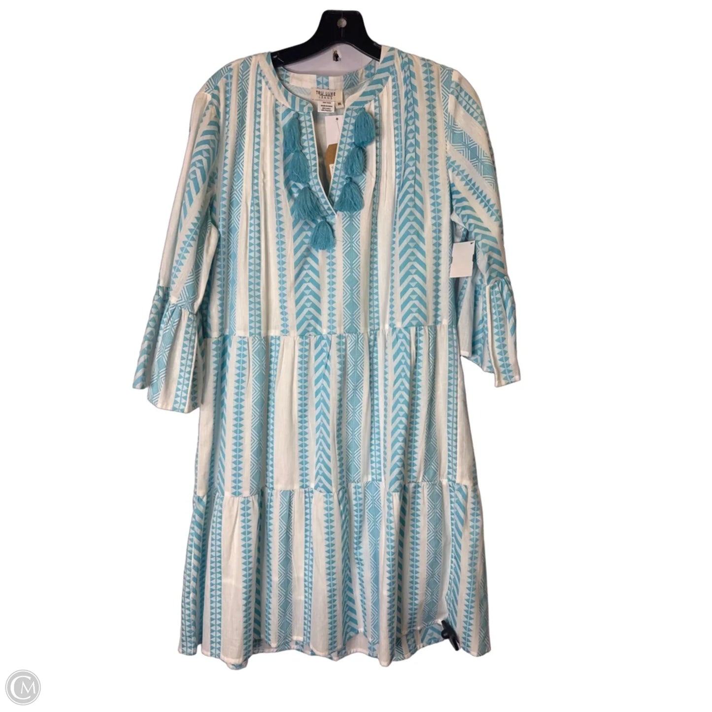 Dress Casual Short By Clothes Mentor In Blue & White, Size: M