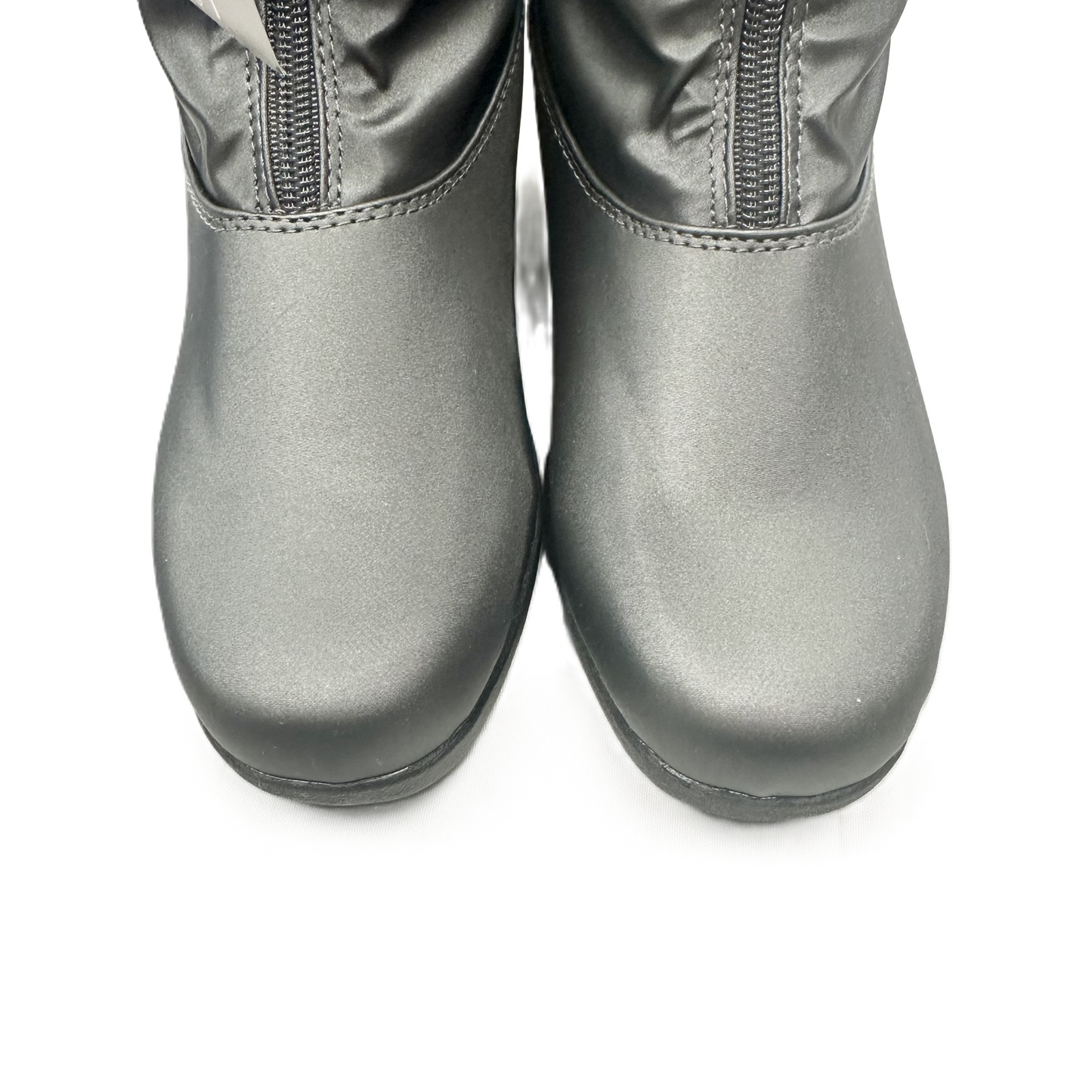 Boots Snow In Grey, Size: 6