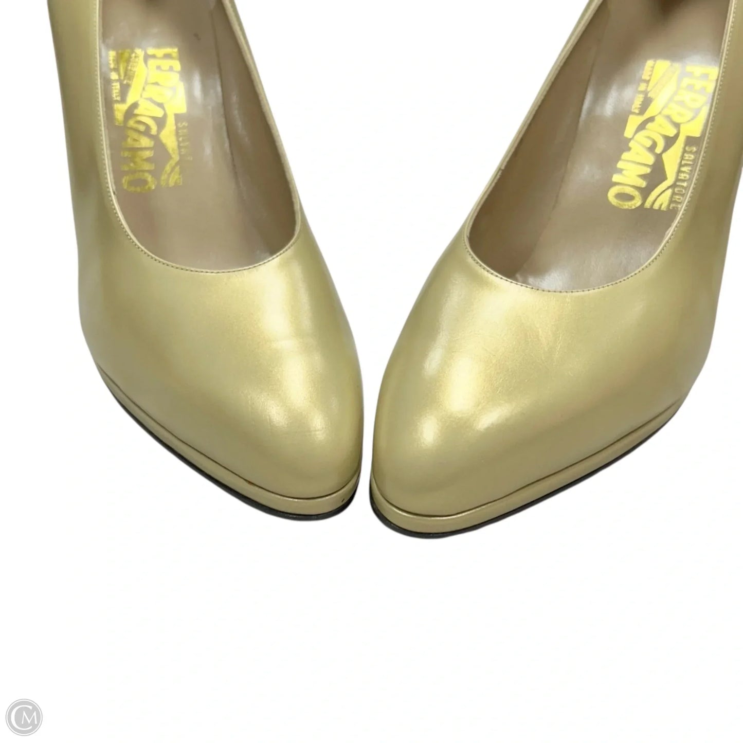 Shoes Luxury Designer By Ferragamo In Gold, Size: 9.5
