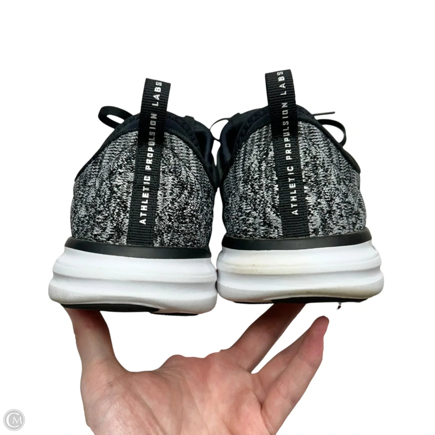 Shoes Designer By Apl In Black & White, Size: 8.5