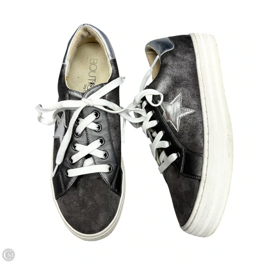 Shoes Sneakers By Corkys In Silver, Size: 8