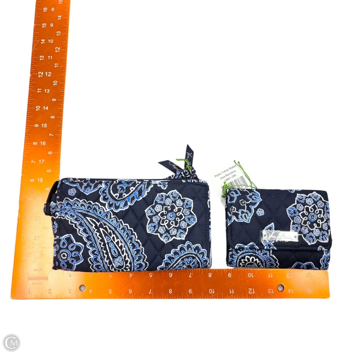 Handbag By Vera Bradley, Size: Large