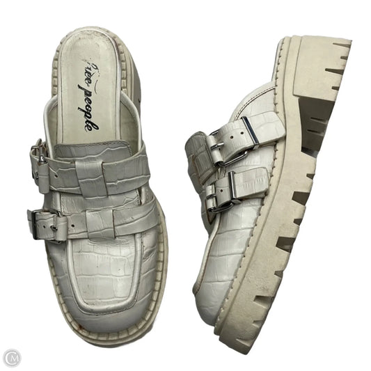 Shoes Heels Block By Free People In Cream, Size: 8.5