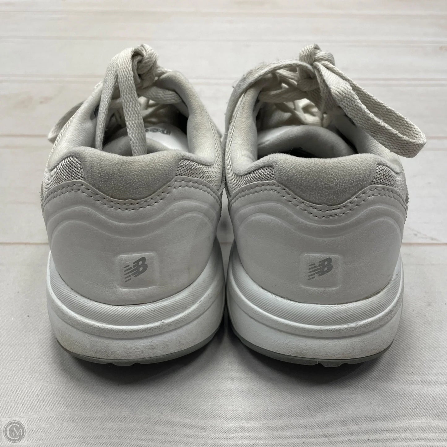 Shoes Athletic By New Balance In White, Size: 9