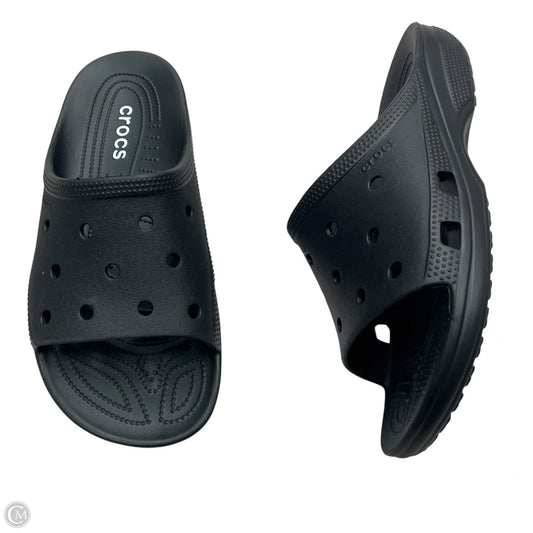 Sandals Flats By Crocs In Black, Size: 11.5