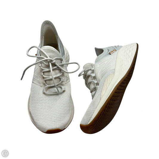 Shoes Athletic By New Balance In Grey & White, Size: 9