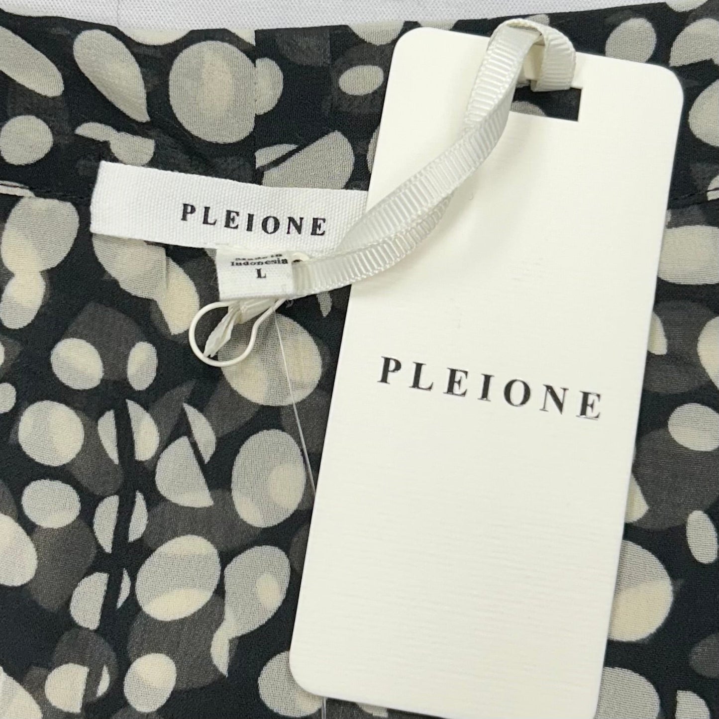 Blouse Long Sleeve By Pleione In Black & White, Size: L