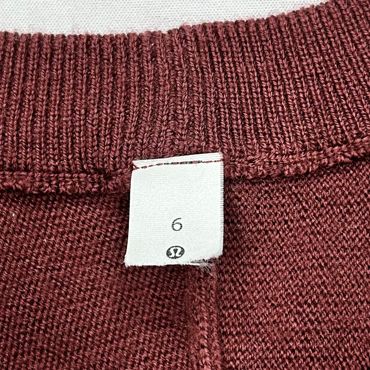 Top Long Sleeve By Lululemon In Red, Size: S