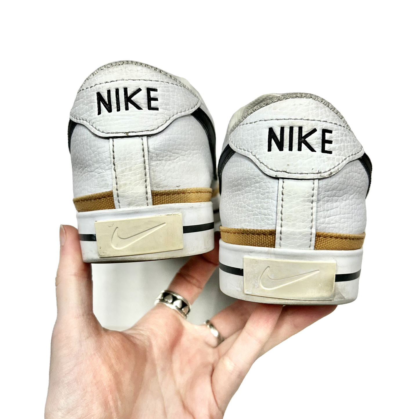 Shoes Sneakers By Nike In White, Size: 8.5