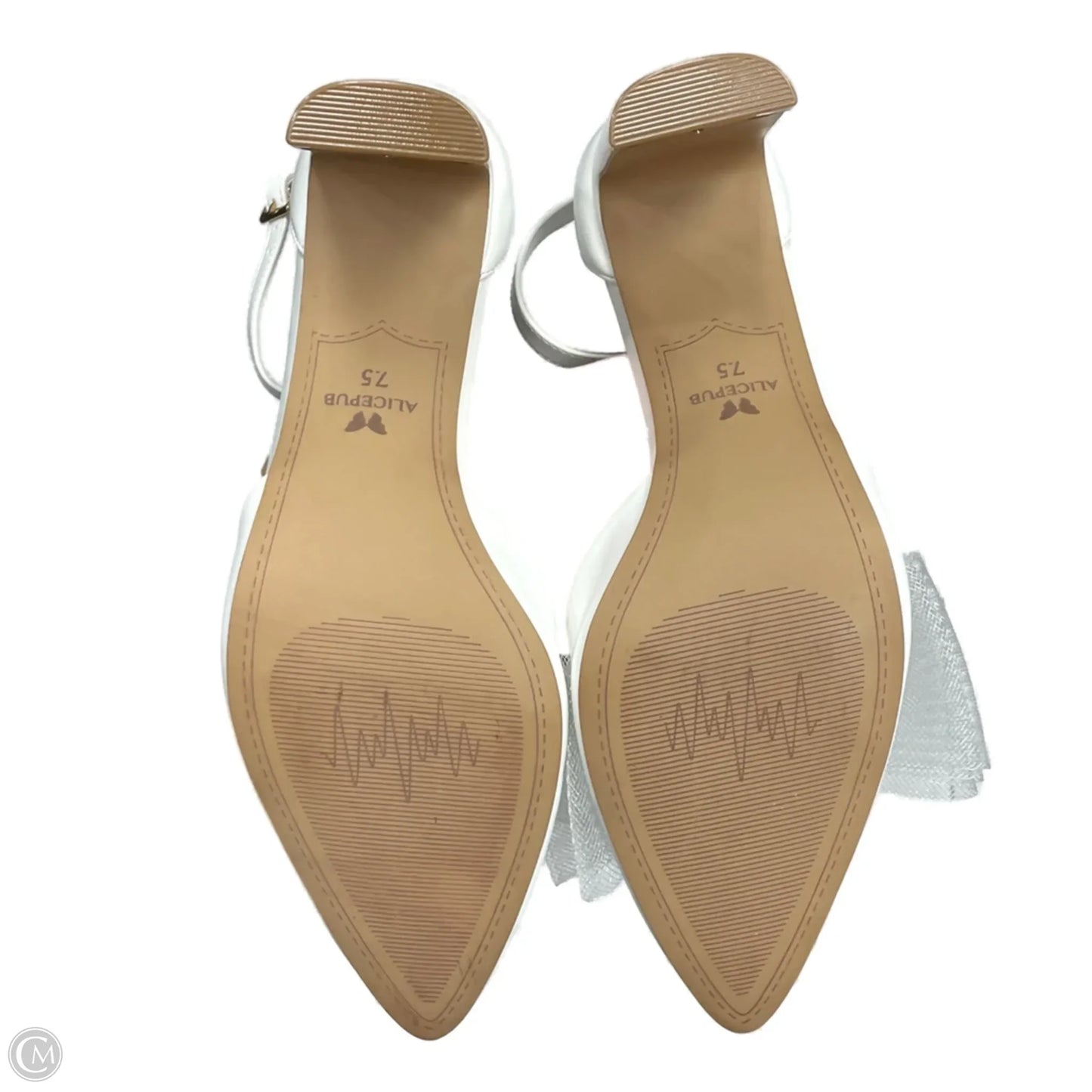 Shoes Heels Block By Clothes Mentor In White, Size: 7.5