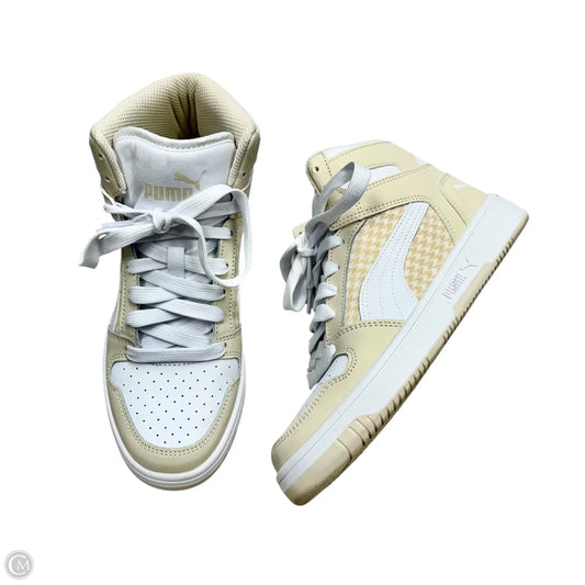 Shoes Sneakers By Puma In Tan & White, Size: 7