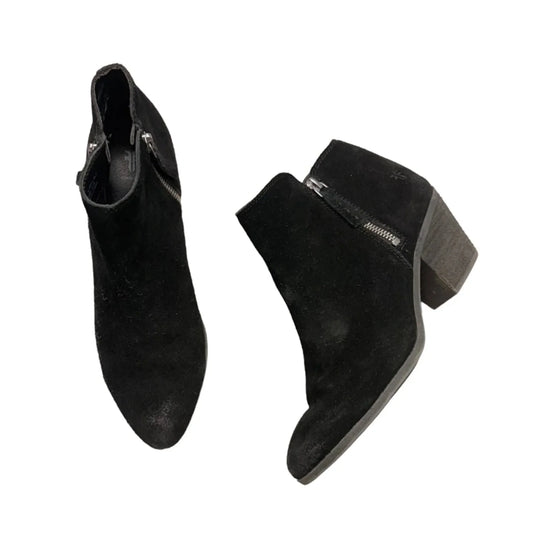 Boots Designer By Frye In Black, Size: 7