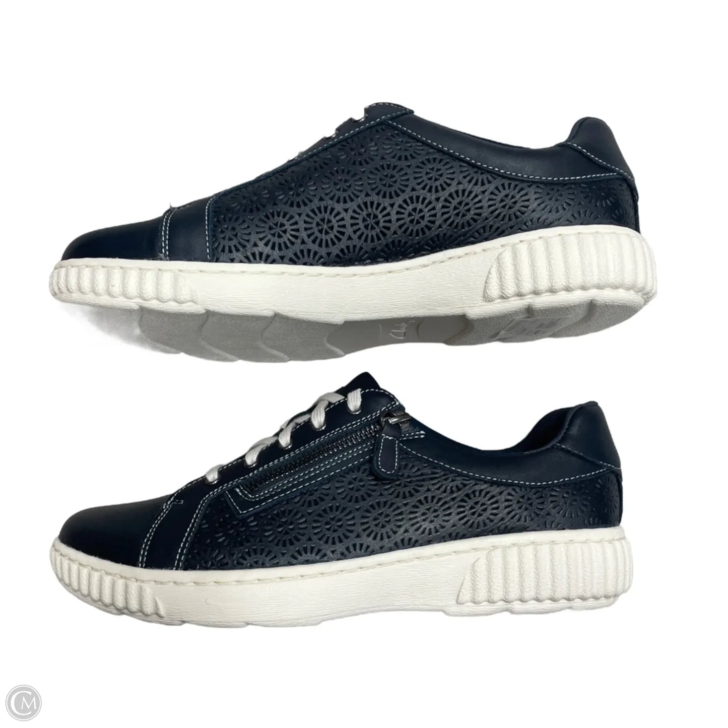 Shoes Sneakers By Clarks In Navy, Size: 8.5