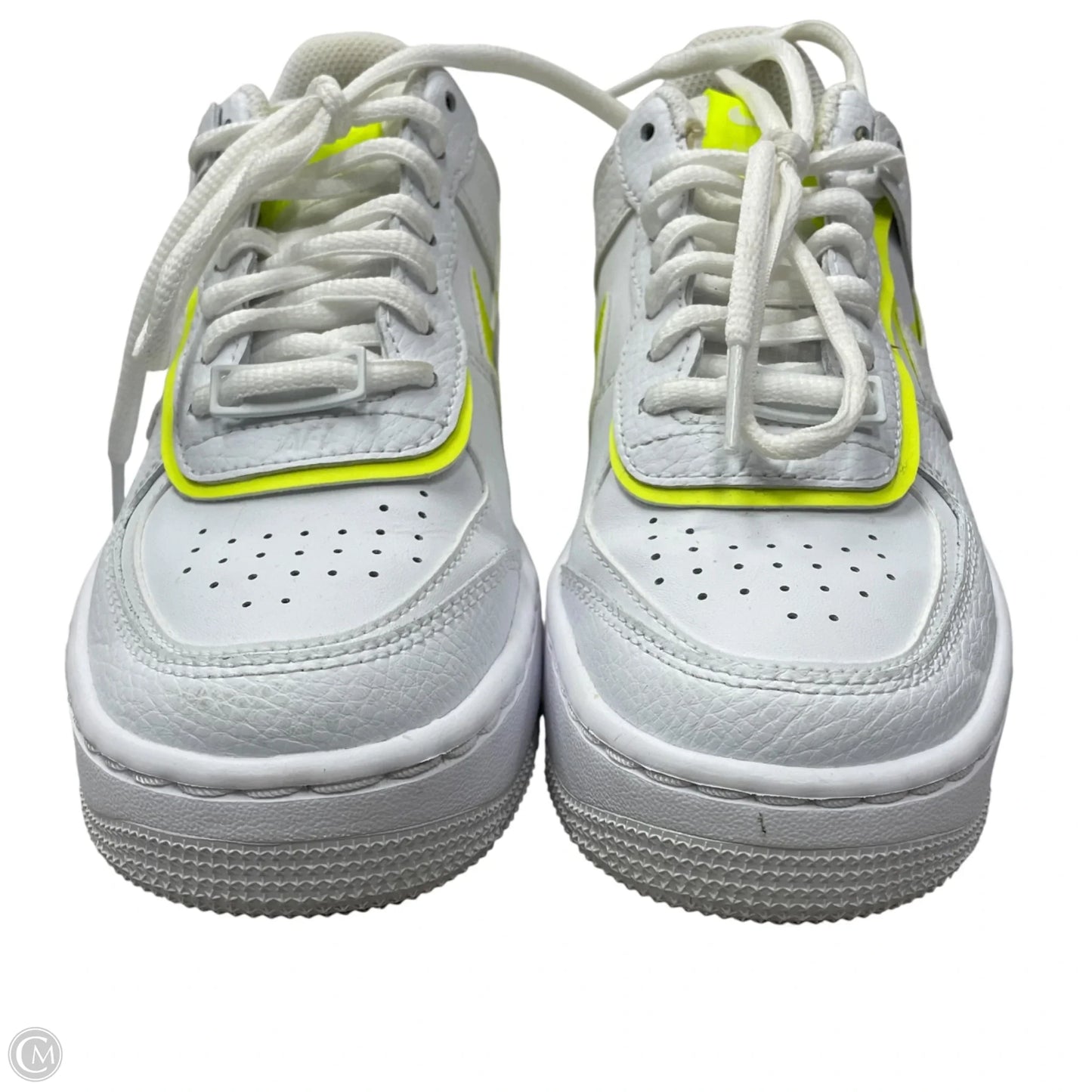 Shoes Sneakers By Nike In White, Size: 5