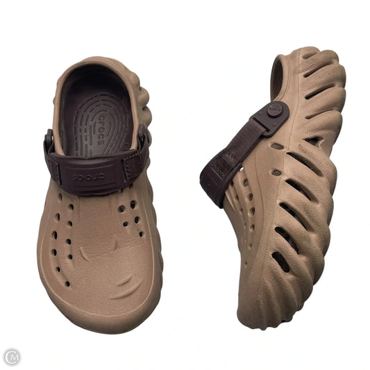 Shoes Flats By Crocs In Brown, Size: 6.5