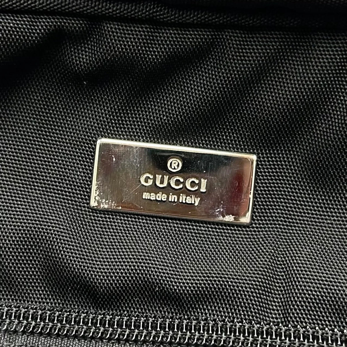 Crossbody Luxury Designer By Gucci, Size: Medium