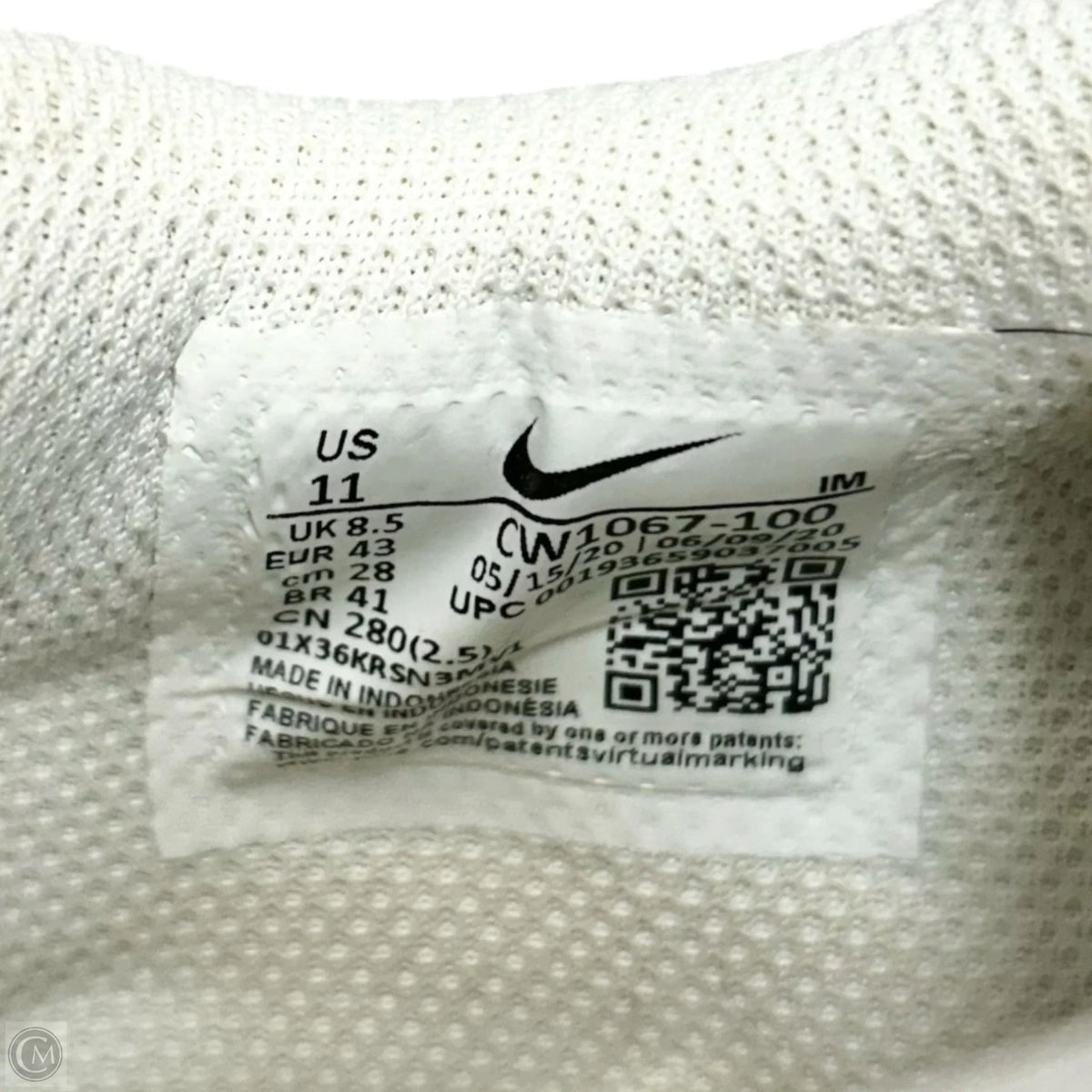 Shoes Athletic By Nike In White, Size: 11