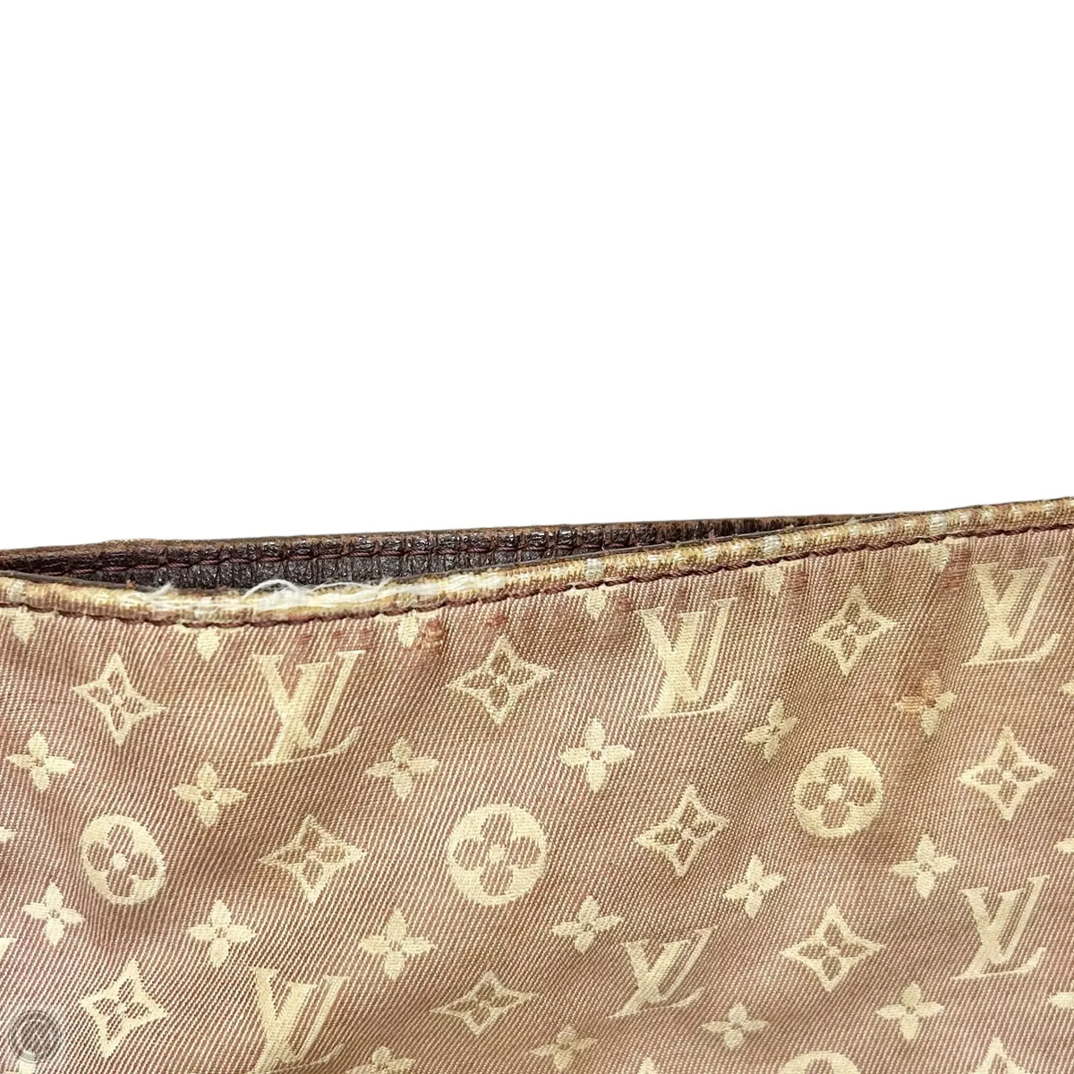 Handbag Luxury Designer By Louis Vuitton, Size: Medium