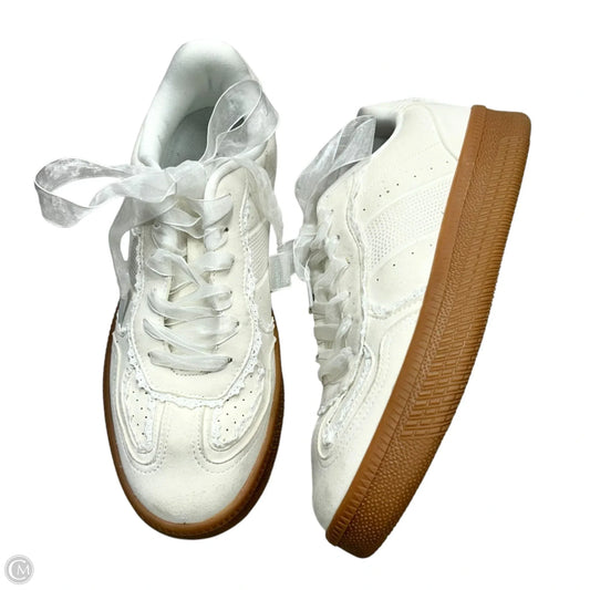 Shoes Sneakers By Vilanva In Cream, Size: 9