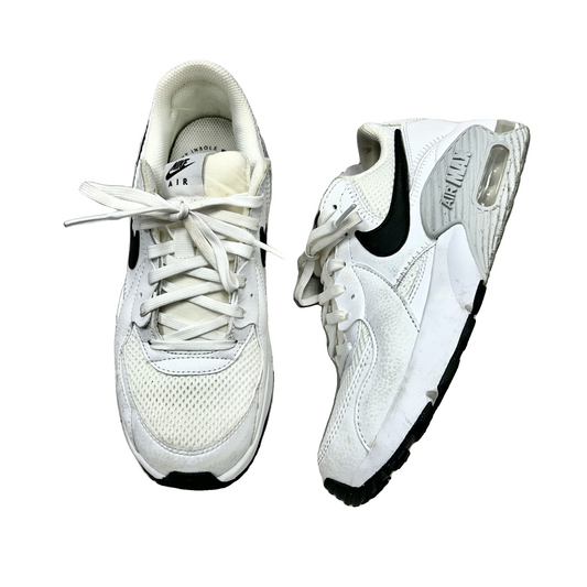 Shoes Sneakers By Nike In White, Size: 6.5