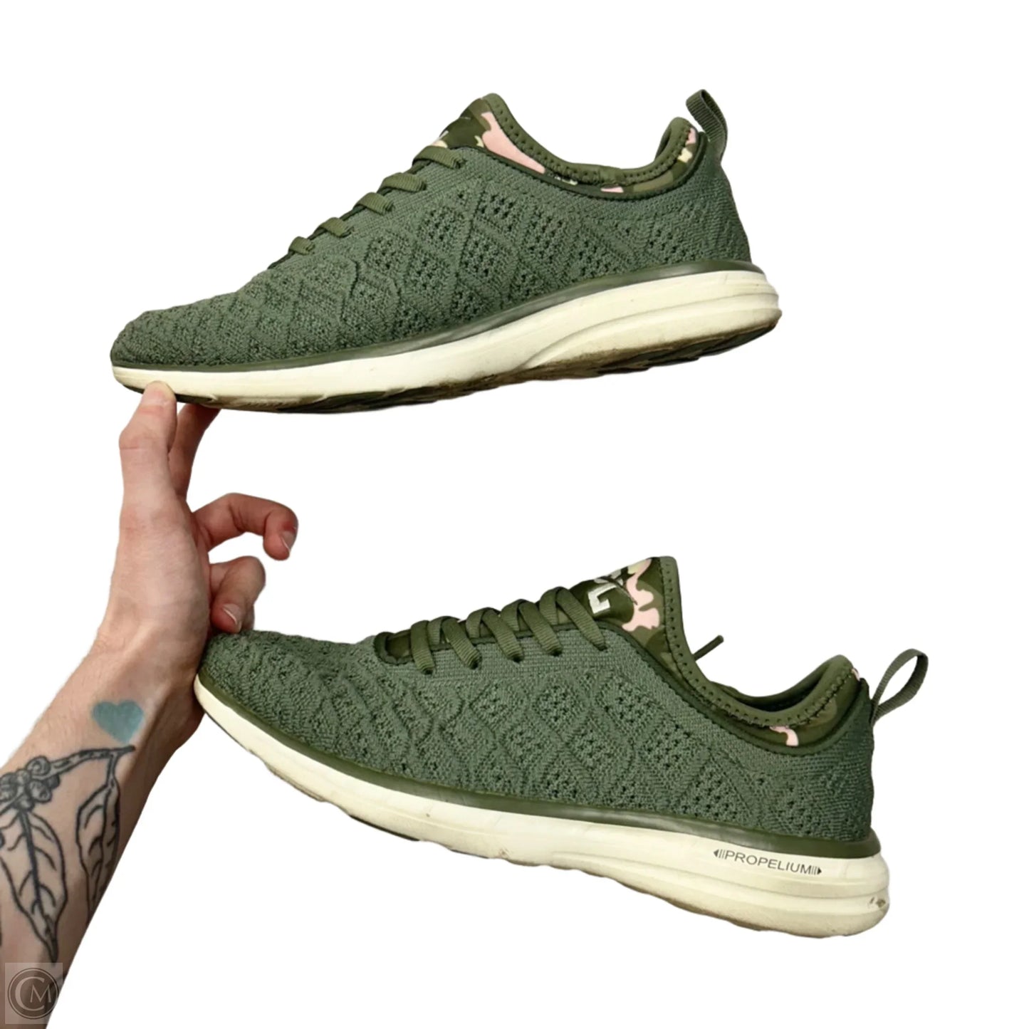 Shoes Athletic By Apl In Green, Size: 8