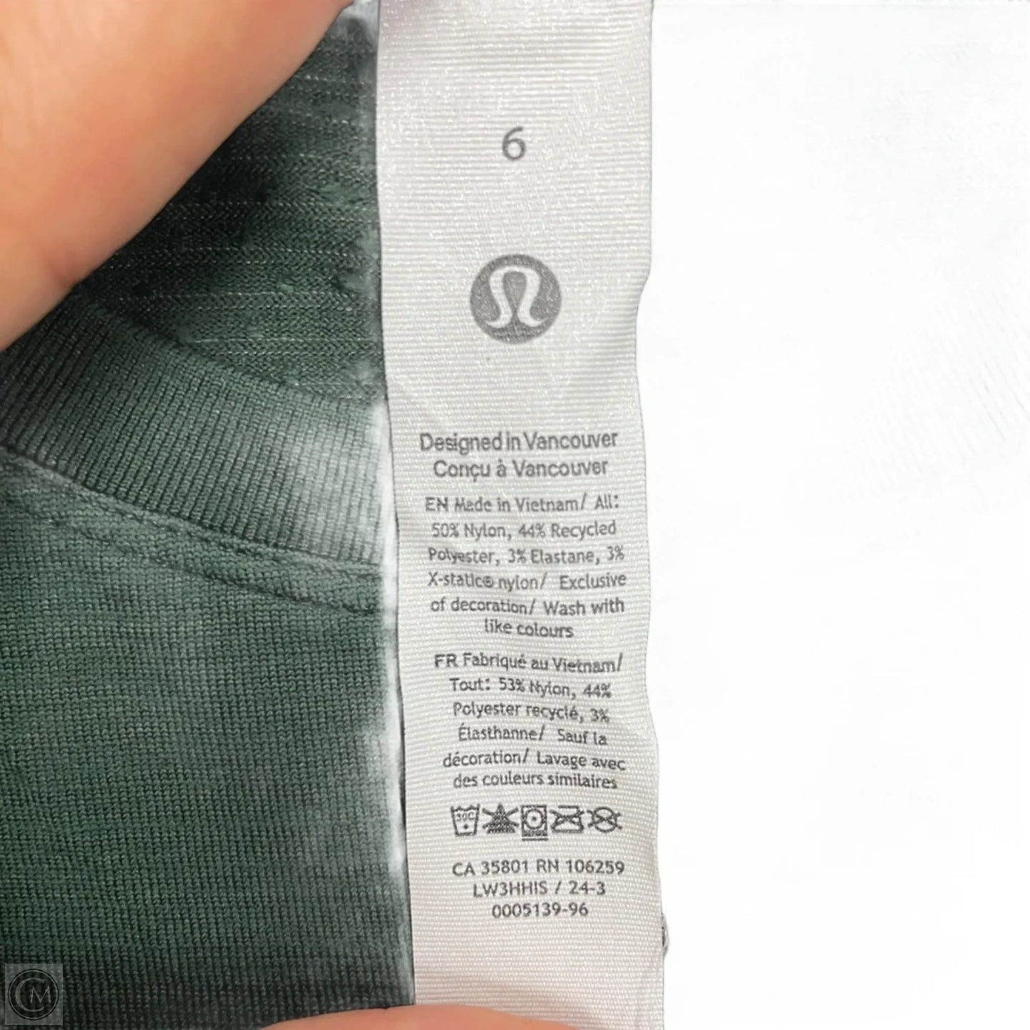 Athletic Top Long Sleeve Crewneck By Lululemon In Green, Size: S