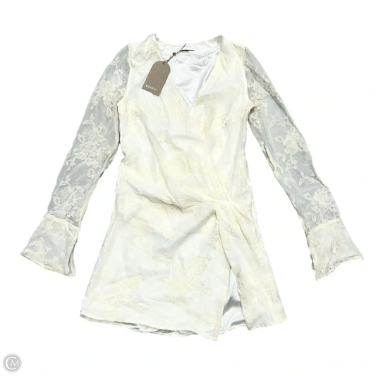 Dress Casual Short By Meshki In Ivory, Size: S