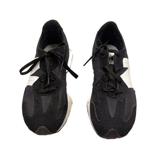 Shoes Athletic By New Balance In Black & White, Size: 6.5