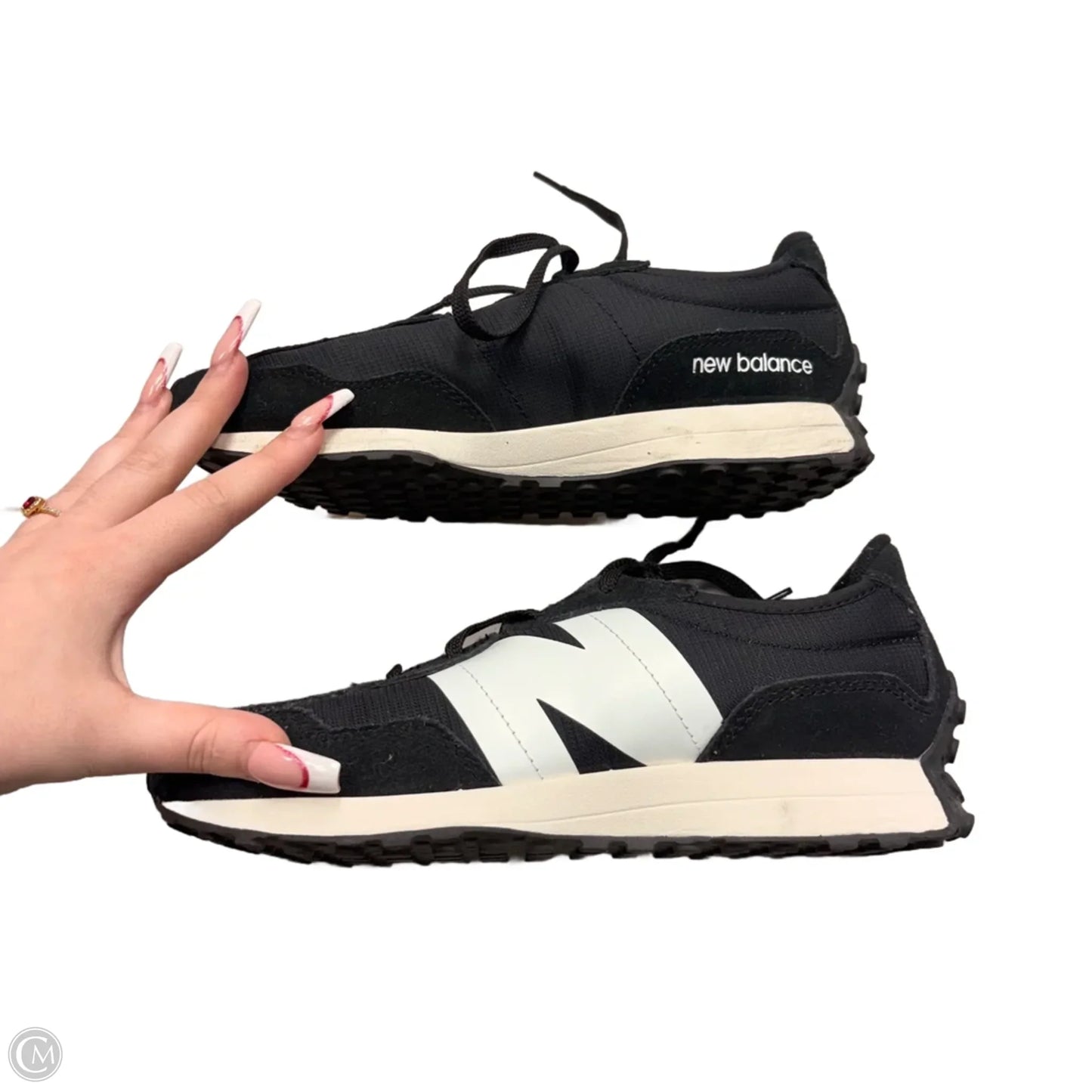 Shoes Athletic By New Balance In Black & White, Size: 6.5