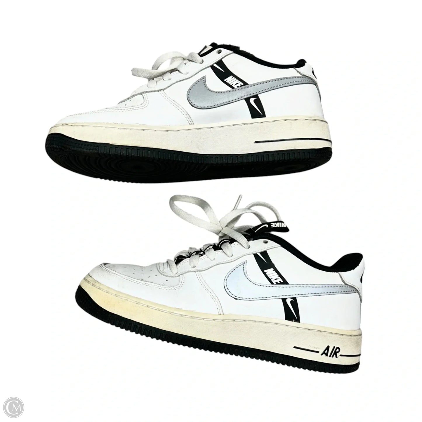 Shoes Sneakers By Nike In Black & White, Size: 7.5