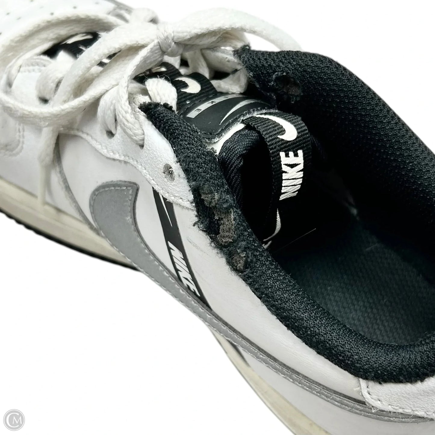 Shoes Sneakers By Nike In Black & White, Size: 7.5