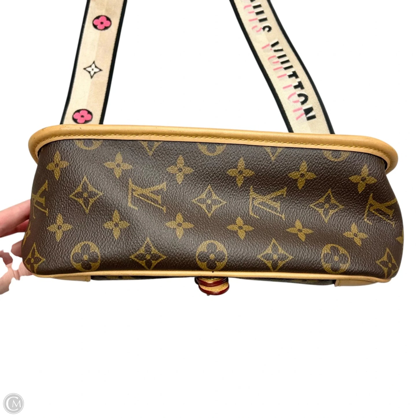 Crossbody Luxury Designer By Louis Vuitton, Size: Small