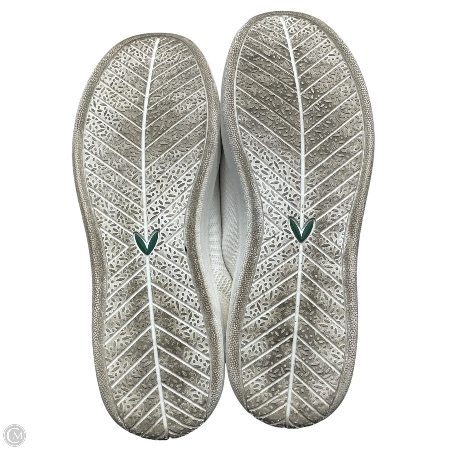 Shoes Sneakers By Vivaia In Green & White, Size: 11.5