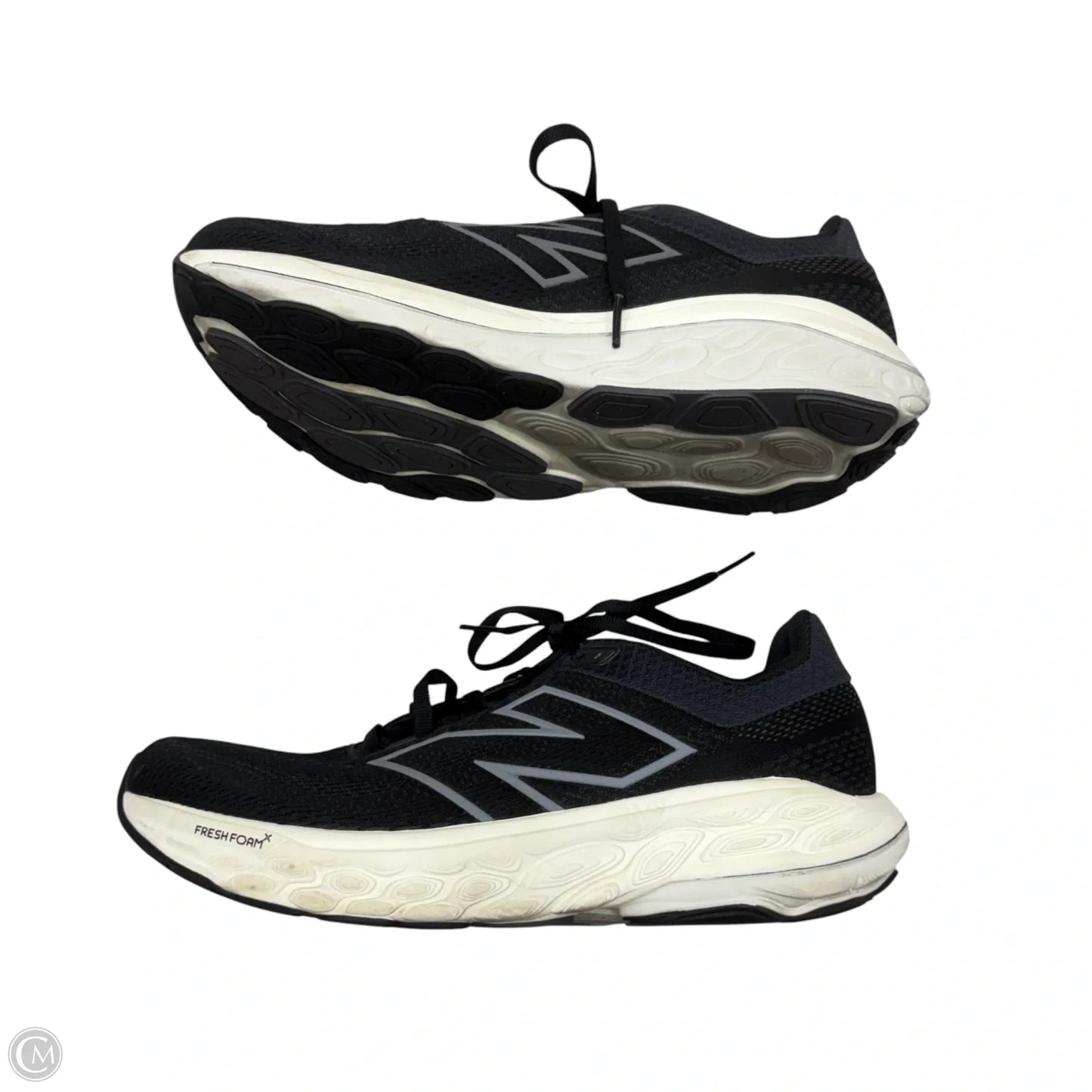 Shoes Athletic By New Balance In Black & White, Size: 9.5