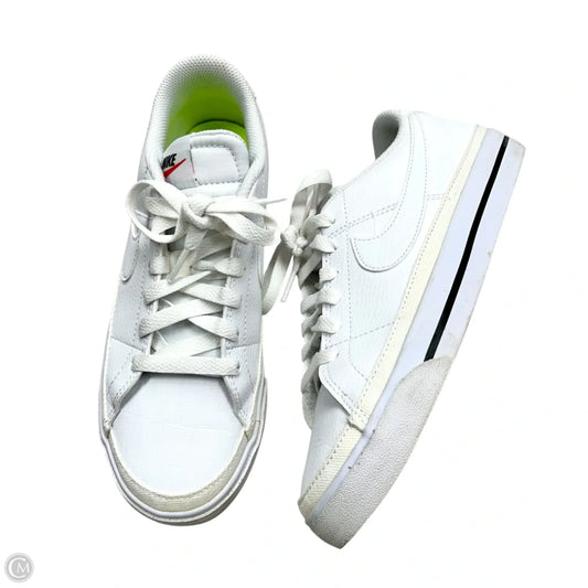 Shoes Sneakers By Nike In White, Size: 7