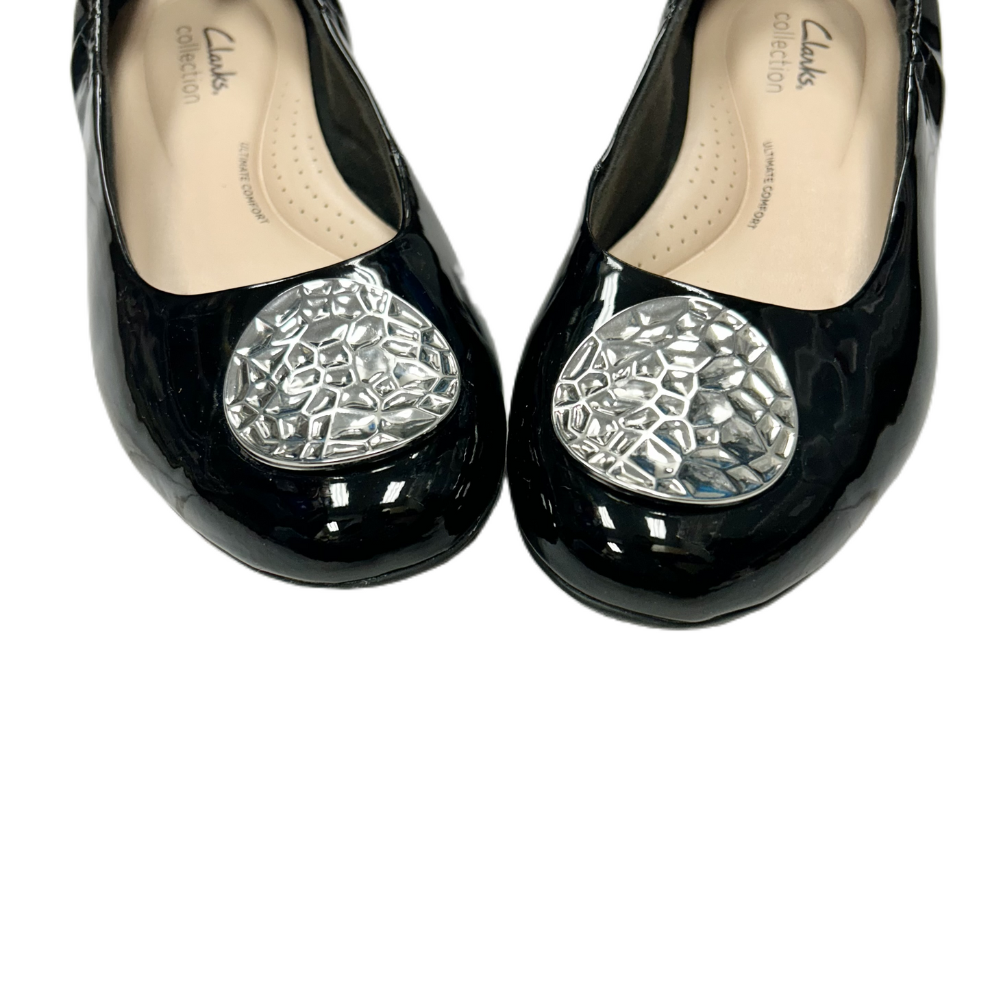 Black & Silver Shoes Flats By Clarks, Size: 7