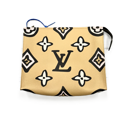 Clutch Luxury Designer By Louis Vuitton, Size: Medium