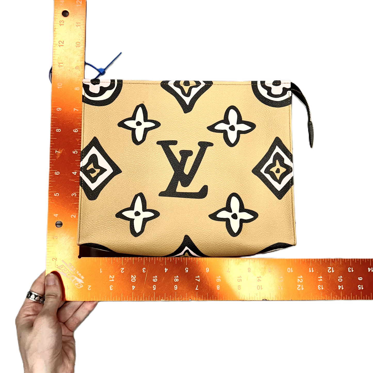 Clutch Luxury Designer By Louis Vuitton, Size: Medium