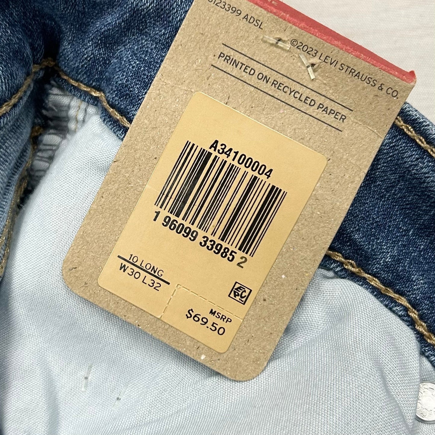 Jeans Flared By Levis In Blue Denim, Size: 10