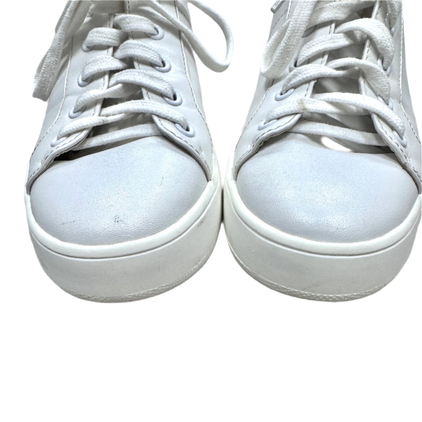 Shoes Sneakers By Steve Madden In White, Size: 9